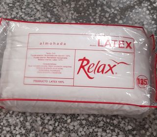 Se venden almohadas de látex de 1.35