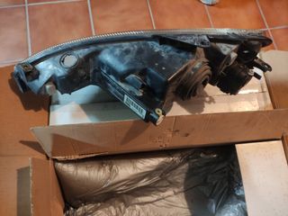 Faro izquierdo Peugeot 206