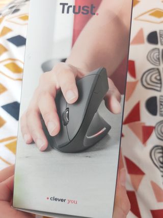 Ratón vertical ergonómico e inalámbrico