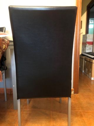 Mesa de salon + 4 sillas