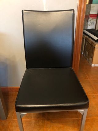 Mesa de salon + 4 sillas