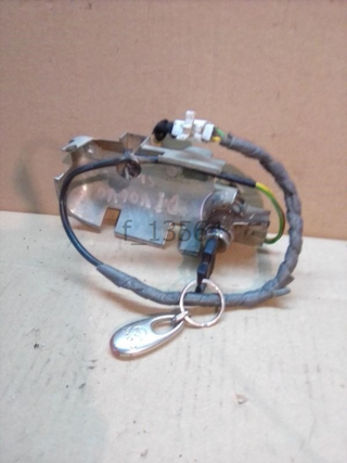 Cerradura puerta delantera izquierda Volvo f_13564