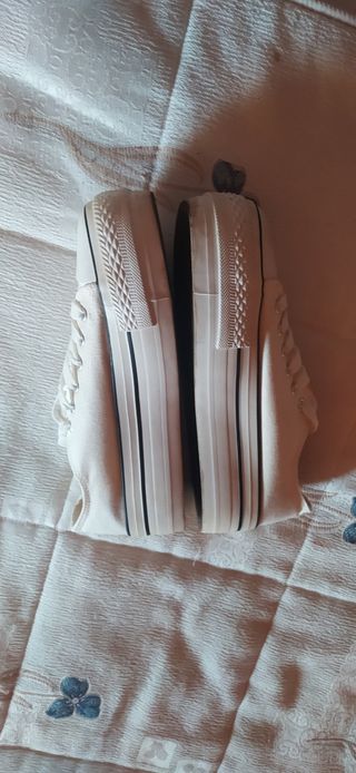 zapatillas blancas