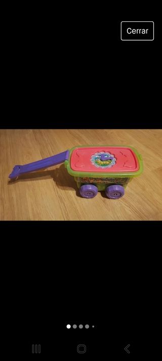 Carrito con 108 piezas de construcción