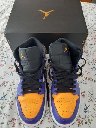 Nike Air Jordan 1 mid Lakers