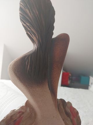 Escultura de barro hecho a mano