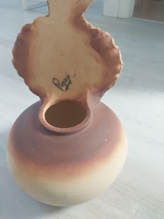 Escultura de barro hecho a mano