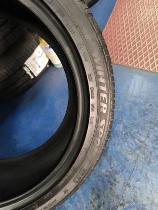 245/45R19 102V Dunlop