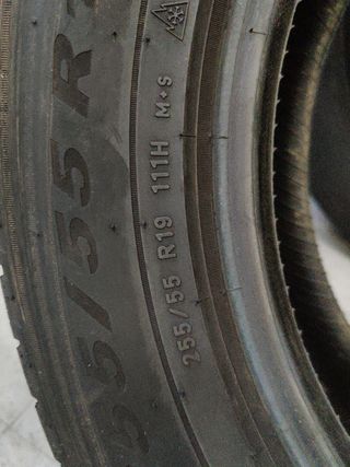 255/55R19 111H Pirelli 