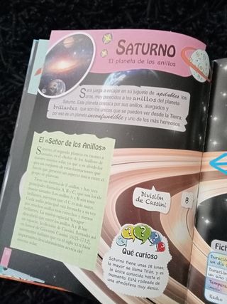 Libro universo y planetas
