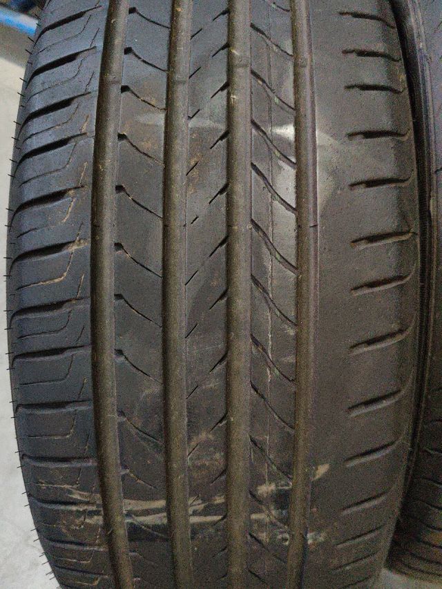 235/50R17 96W Goodyear