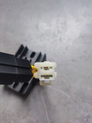 REGULADOR TENSION MOTO SUZUKI MARAUDER.