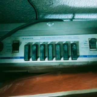 Radiocassete Sanyo antiguo