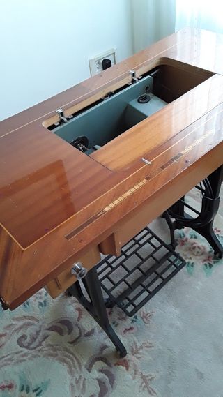 Máquina de coser ALFA