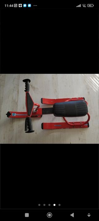 Trineo infantil antiguo