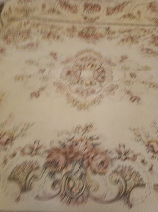 Colcha brocada muy antigua como nueva