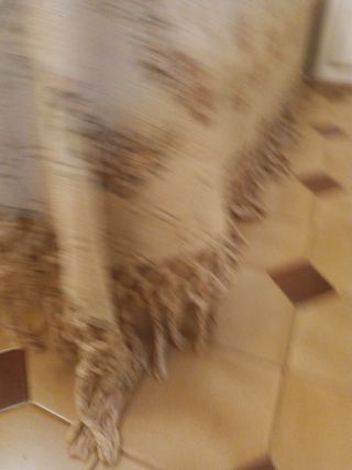 Colcha brocada muy antigua como nueva