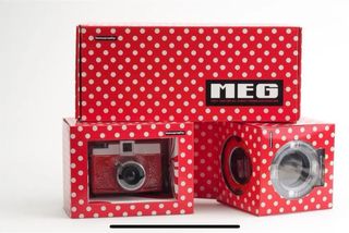 Cámara analógica Diana MEG Lomography