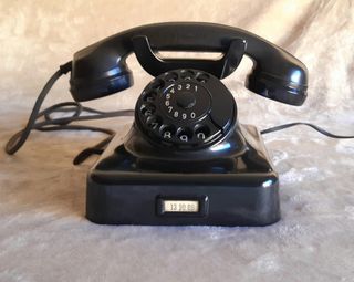 Teléfono antiguo