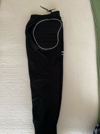 Pantalones de portero con protecciones