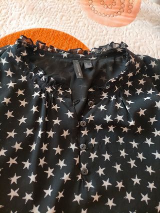 Camisa con estrellas de Mango 