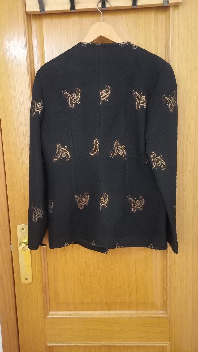 Chaqueta Burberry negra t. 44