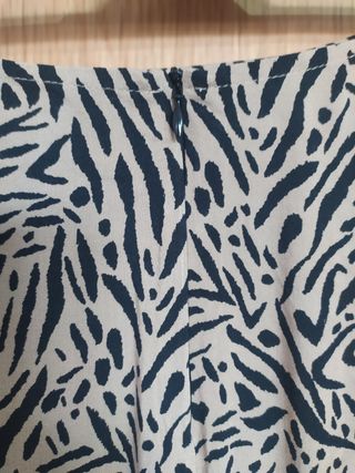 Falda zara talla xs animal print