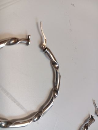 pendientes de plata de mujer.