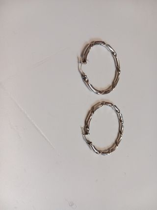 pendientes de plata de mujer.