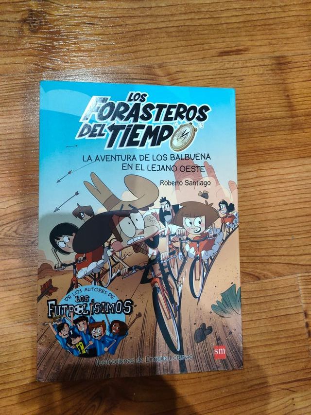 Libro infantil "Los forasteros del tiempo"