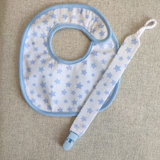 Conjunto babete e fita de chucha