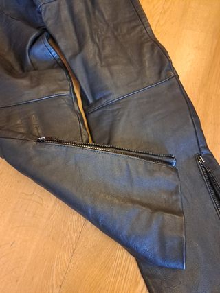 Pantalon moto cuero