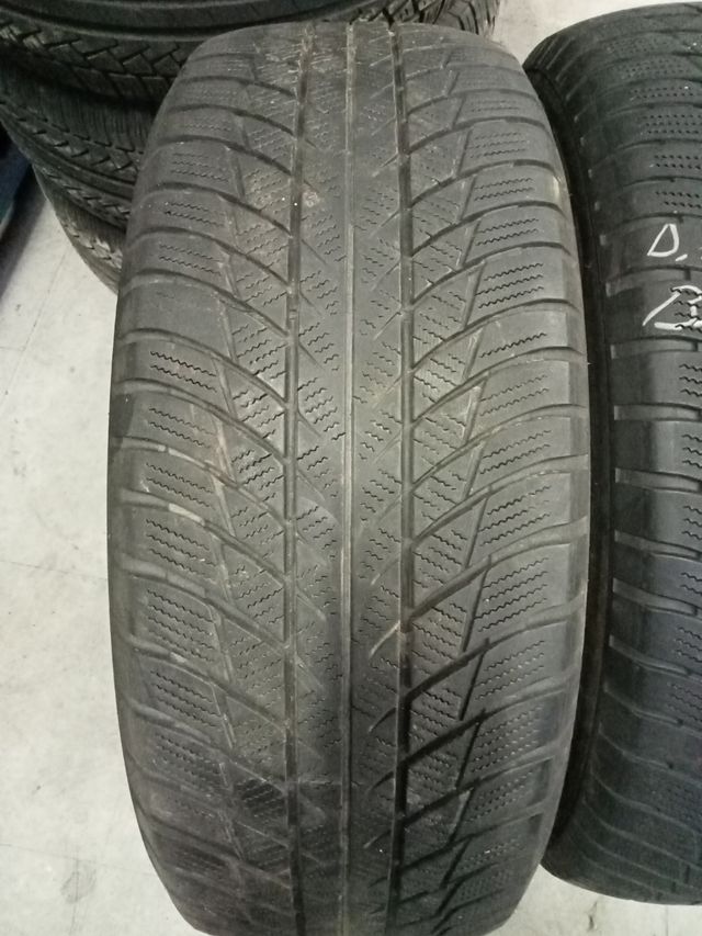 225/60R18 104H Bridgestone invierno