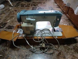 Máquina de coser privileg