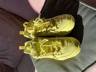 bambas fila Disruptor amarillo fluorescente