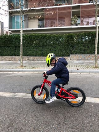 Bicicleta infantil  Specialized hotrock