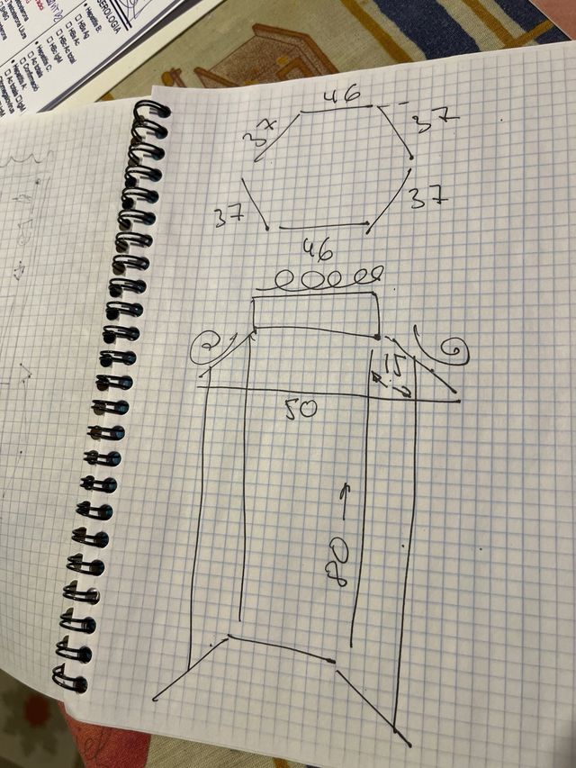 mueble antiguo. diseño especial.