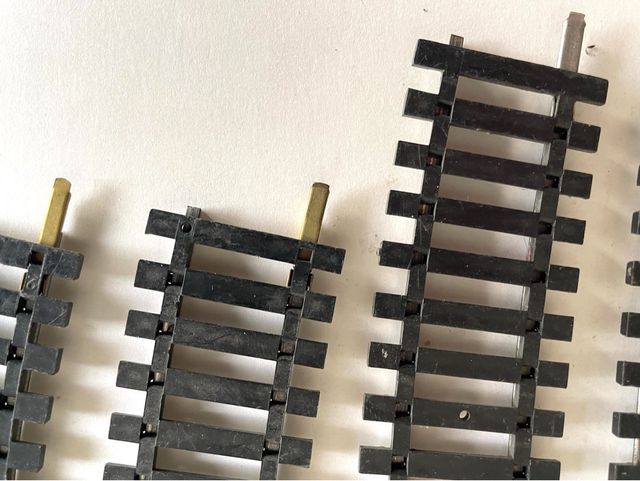 Lotto di 20 binari curvi JOUEF scala H0