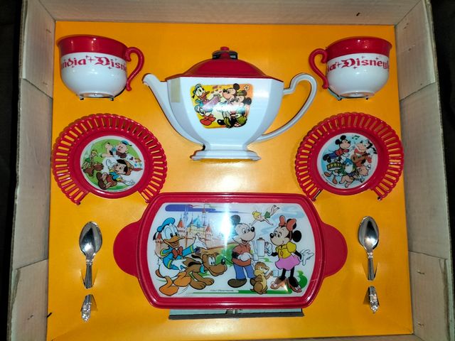 Juguete antiguo tazas Disney