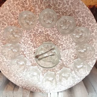 12 vasos de whisky y cubitera