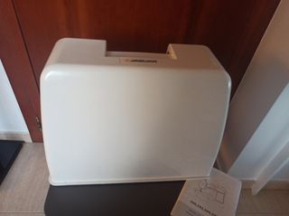 Máquina de coser eléctrica