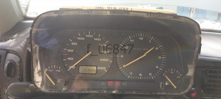 Cuadro de instrumentos Volkswagen Golf III f_06847