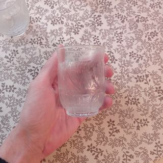 Conjunto de 5 vasos pequeños y 2 grandes