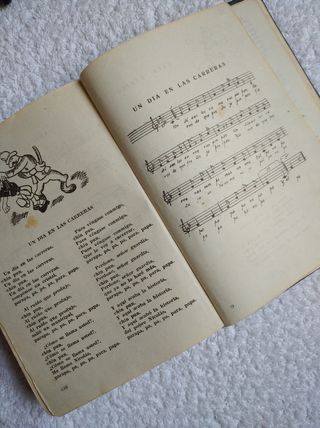 ANTIGUO MANUAL CAMPAMENTOS FRENTE JUVENTUDES 1948