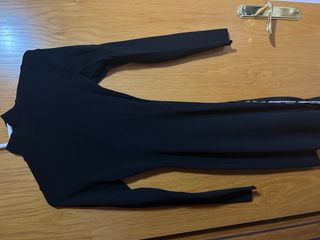 Vestido negro con brillante