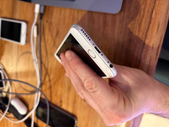 Apple iPhone 6 no funciona, para repuestos