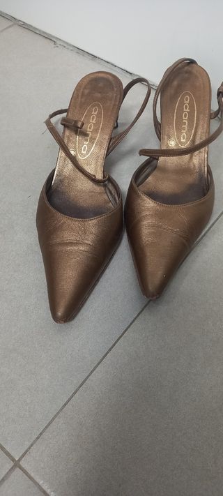 Zapatos fiesta. marca ADAMA