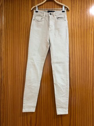 pantalon vaquero pitillo