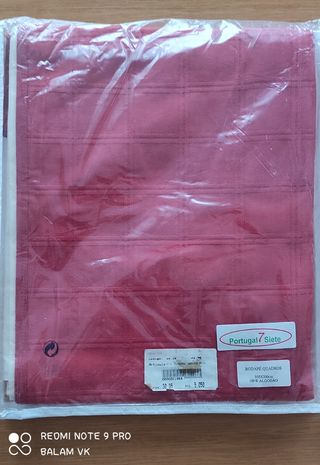 Cubre canapé 105x200 cuadros rojo