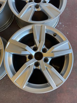 JUEGO DE 4 LLANTAS VALIDAS PARA MERCEDES EN 16”